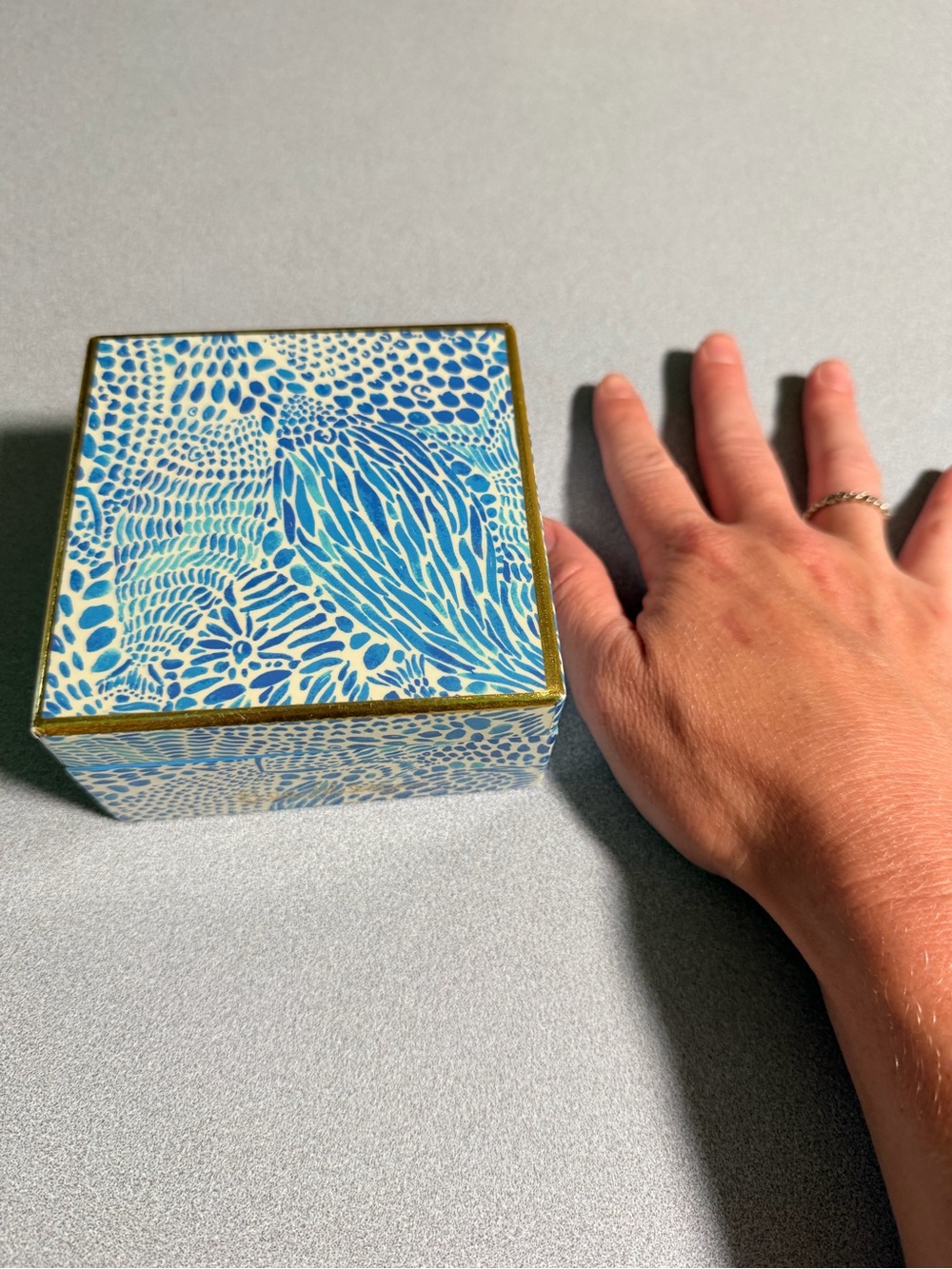 Lilly Pulitzer Blue & White Patterned Jewelry Box with Gold Trim - Picture 2 of 4